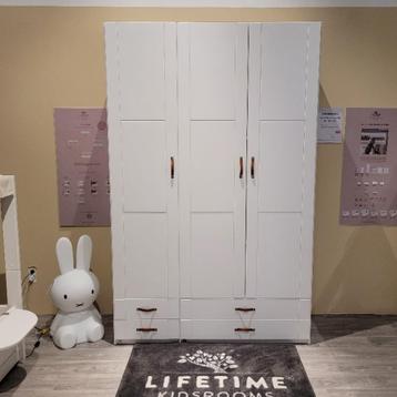 lifetime linnen kast Xl inclusief lades wit  beschikbaar voor biedingen