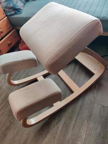 Ergonomische bureaustoel beschikbaar voor biedingen