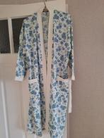 Ochtendjas gebloemd gebroken wit/blauw, Ophalen of Verzenden, Gedragen