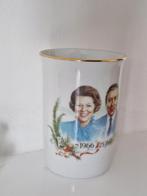 Herdenkingsbeker Beatrix en Claus 25 jaar huwelijk, Ophalen of Verzenden, Zo goed als nieuw, Porselein, Kop en/of schotel
