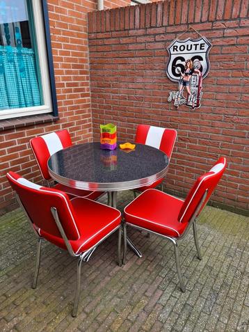 FIFTIES SIXTIES BEL AIR DINER STOELEN MET TAFEL AMERIKAANS  beschikbaar voor biedingen