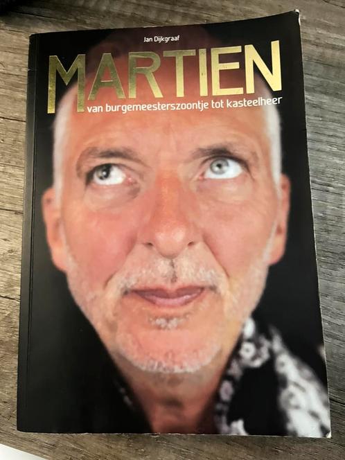 Biografie Martien Meiland; van burgemeesterszoon/kasteelhee, Boeken, Biografieën, Zo goed als nieuw, Sport, Ophalen of Verzenden
