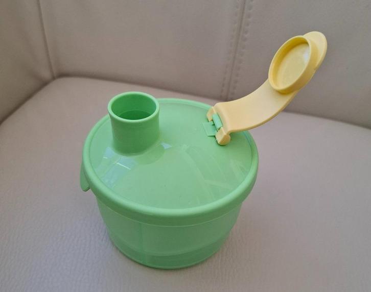 Melkbusje, vakkenbusje of en meer Tupperware, Huis en Inrichting, Keuken | Tupperware, Zo goed als nieuw, Bus of Trommel, Geel