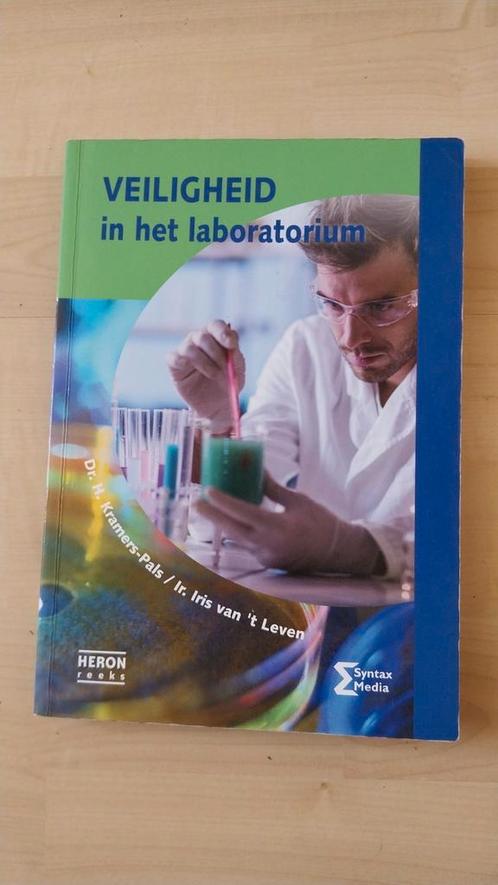 Veiligheid in het laboratorium, Boeken, Studieboeken en Cursussen, Gelezen, Ophalen of Verzenden