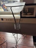 Glazen schaal op metalen voet, Huis en Inrichting, Lampen | Vloerlampen, Ophalen of Verzenden, Zo goed als nieuw, Glas, 100 tot 150 cm