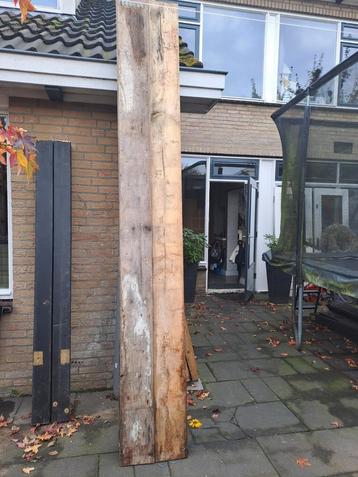 Partij steigerhouten planken beschikbaar voor biedingen