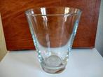 Transparante vaas conisch model stevig glas 15 cm hoog, Huis en Inrichting, Minder dan 50 cm, Glas, Ophalen of Verzenden, Zo goed als nieuw