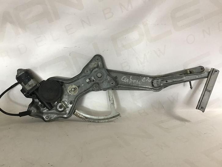 Raammechanisme rechtsvoor BMW E30 513319336580, Auto-onderdelen, Ruiten en Toebehoren, BMW, Gebruikt, Ophalen of Verzenden