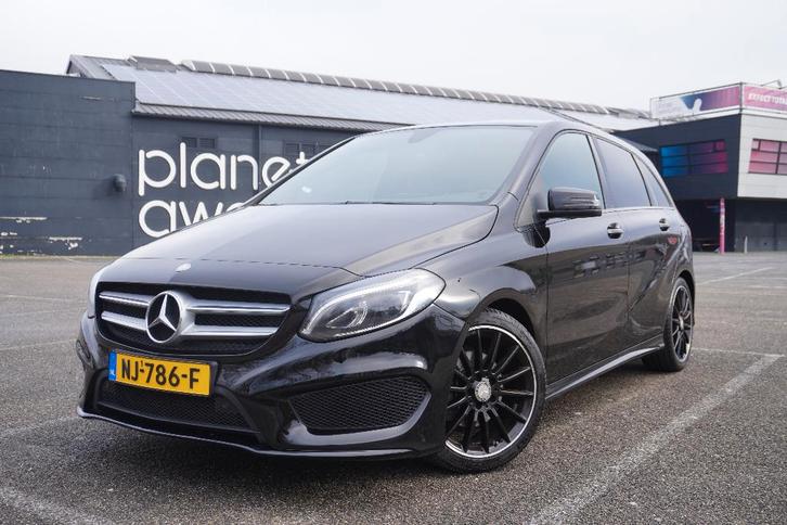 Mercedes-Benz B160 2017 Zwart Alcantara Navi Climate AMGLine, Auto's, Mercedes-Benz, Bedrijf, B-Klasse, ABS, Airbags, Airconditioning