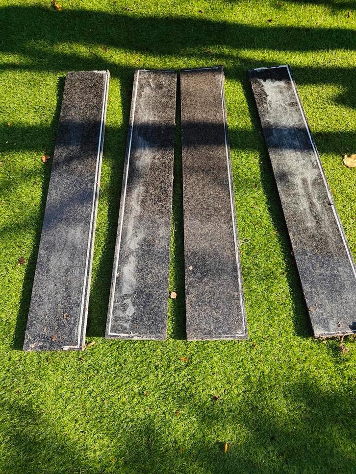 Natuurstenen Vensterbanken - 4 stuks, Doe-het-zelf en Verbouw, Plinten en Afwerking, Gebruikt, Overige typen, Ophalen