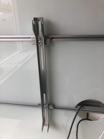 GRATIS!! IKEA Wandpanelen TV - Snoeren Wegwerken beschikbaar voor biedingen