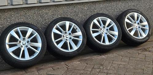 Nette 17" Orig SKODA Octavia velgen+Goede Banden 5x112, Auto-onderdelen, Banden en Velgen, Banden en Velgen, All Season, 17 inch