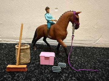 Schleich paard met ruiter en extra’s beschikbaar voor biedingen