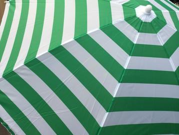 Strandparasol/2x softbal/set racket’s beschikbaar voor biedingen