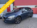 Volvo V40 2.0 T2 Nordic+ TREKHAAK / FULL LED / STANDKACHEL /, Voorwielaandrijving, Gebruikt, 4 cilinders, Blauw