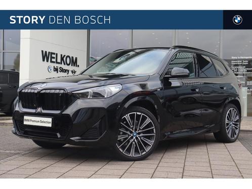 BMW iX1 xDrive30 M Sport / Trekhaak / Adaptieve LED / Sports, Auto's, BMW, Bedrijf, Te koop, iX1, 4x4, Achteruitrijcamera, Bochtverlichting