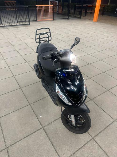 Scooter zip 4takt, Fietsen en Brommers, Scooters | Piaggio, Zo goed als nieuw, Zip, Ophalen