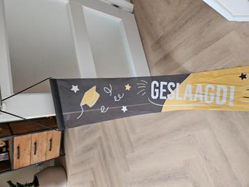 Geslaagd wimpel beschikbaar voor biedingen