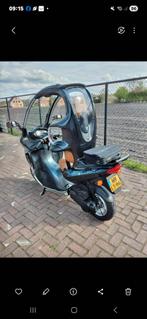 Te koop  Dealer onderhouden Bmw c1 / 125 cc. Geen helmplicht, Motoren, Particulier, Scooter