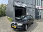 Skoda Fabia Combi 1.2-12V Elegance Airco! Nieuwe APK! NAP Ra, Voorwielaandrijving, 1198 cc, Zwart, Handgeschakeld