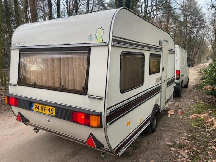 Hobby De Luxe 420 1985 2xtreinzit voortent; erg netjes, Caravans en Kamperen, Caravans, Bedrijf, tot en met 4, 500 - 750 kg, Treinzit