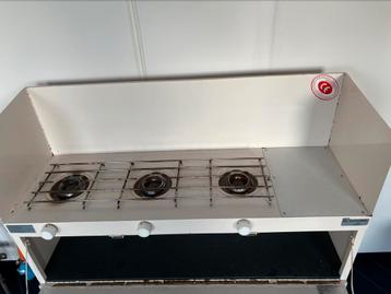 Leuke campingkeuken 3 pitjes beschikbaar voor biedingen