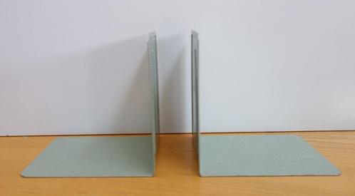60 jaren voor je boeken boeken steunen in grijs metaal, Boeken, Overige Boeken, Gelezen, Ophalen of Verzenden