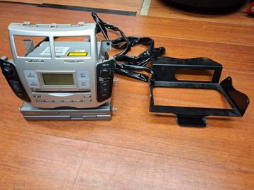 Originele Toyota Yaris P9 radio/CD met navigatiemodule beschikbaar voor biedingen