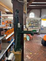 Handwaterpomp Gietijzer, Ophalen