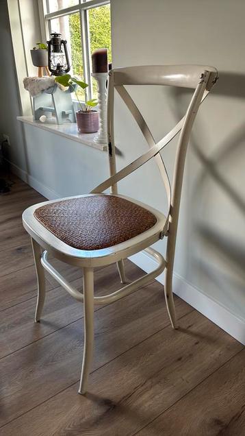 6 eetkamerstoelen brocante beschikbaar voor biedingen