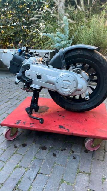 Vespa motorblok IGET voor Primavera en Sprint 2020 beschikbaar voor biedingen