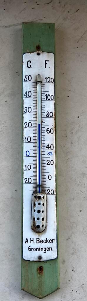 Antiek grote emaille thermometer reclame AH Becker Groningen