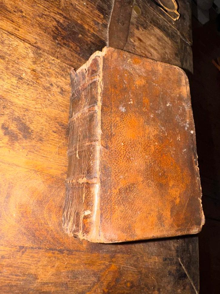 Antiek religieus boekje uit 1659, Antiek en Kunst, Antiek | Boeken en Bijbels, Ophalen of Verzenden