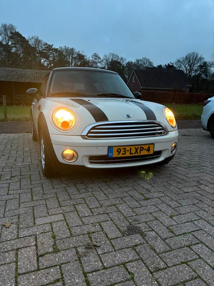 Mini 1.6 ONE 2010 Wit, Auto's, Mini, Particulier, Cooper, Benzine, Euro 5, B, Hatchback, Handgeschakeld, Origineel Nederlands