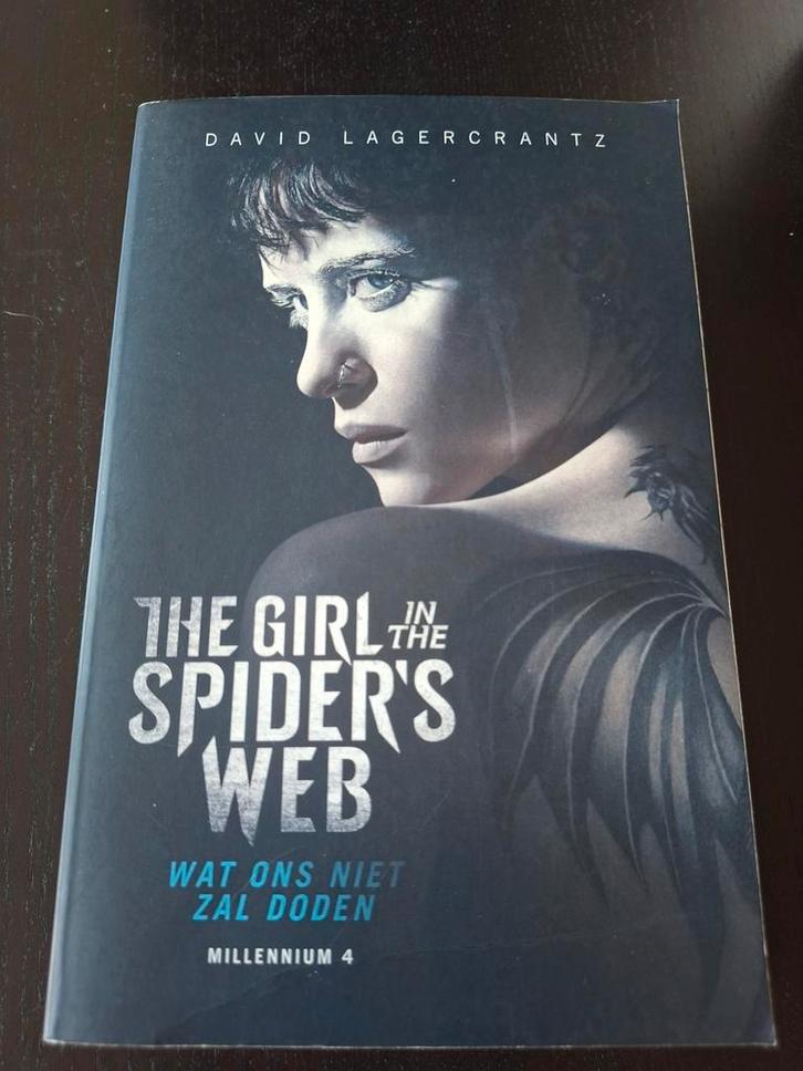 Boek - Wat ons niet zal doden - Millennium 4, Boeken, Thrillers, Gelezen, Europa overig, Ophalen of Verzenden