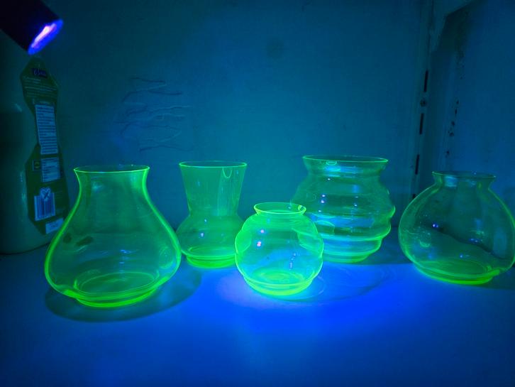 Uraniumglas Vaasjes Set - A.D. Copier Leerdam, Antiek en Kunst, Antiek | Vazen, Ophalen of Verzenden