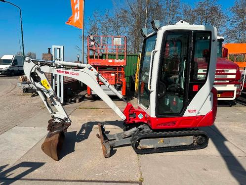Takeuchi TB 216 met sorteerknijper functie's (bj 2016), Zakelijke goederen, Machines en Bouw | Kranen en Graafmachines, Graafmachine
