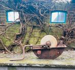 Oude hand aangedreven slijpsteen uit vervlogen tijden, Ophalen of Verzenden