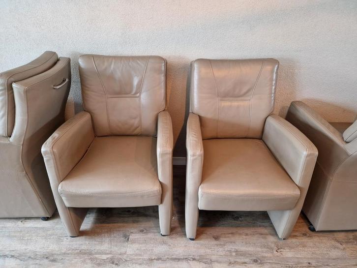 beige leren eettafel stoelen, Huis en Inrichting, Stoelen, Zo goed als nieuw, Overige kleuren, Ophalen