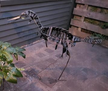 IJzeren Draadvogel Tuindecoratie beschikbaar voor biedingen