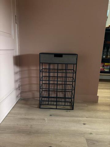 Wijnrek met lade - Stijlvol en praktisch! beschikbaar voor biedingen