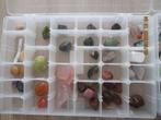 twee cassettes half edelstenen, Sieraden, Tassen en Uiterlijk, Edelstenen, Ophalen of Verzenden, Zo goed als nieuw