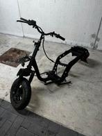 type 3 frame en achterspoiler, Fietsen en Brommers, Scooters | Piaggio, Ophalen, Zo goed als nieuw, Benzine, Zip