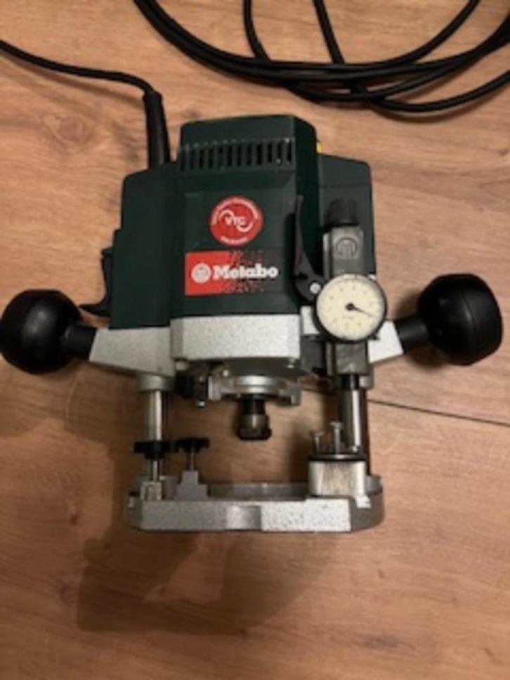 Metabo bovenfrees , OF 1129 Signal, Doe-het-zelf en Verbouw, Gereedschap | Freesmachines, Gebruikt, Elektrisch, Bovenfrees, Ophalen