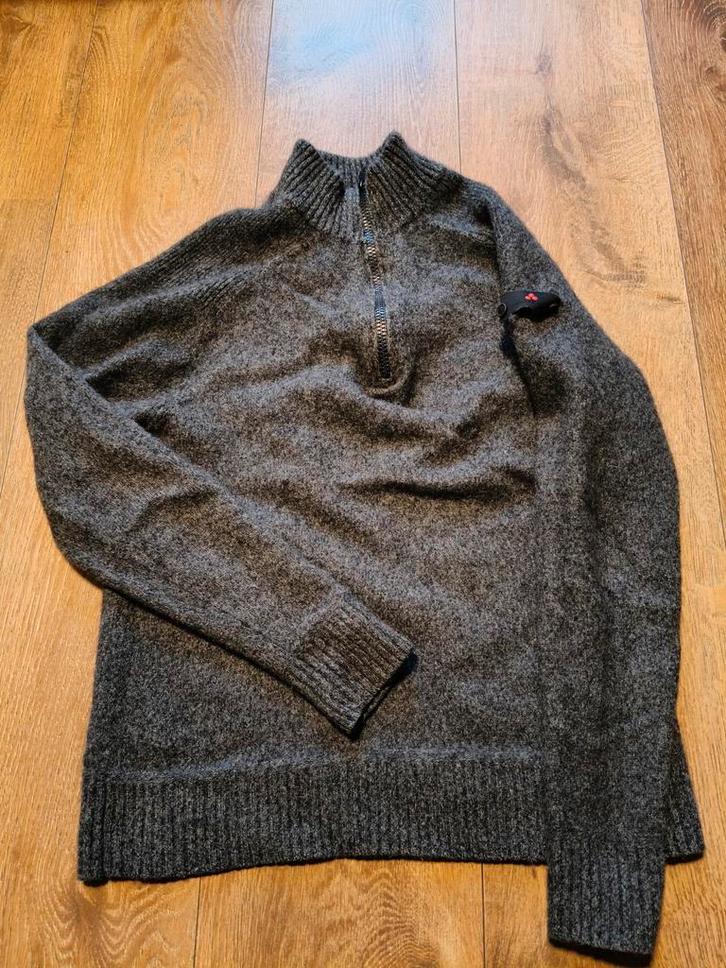 Grijze Peuterey trui kleine M, Kleding | Heren, Truien en Vesten, Zo goed als nieuw, Overige maten, Grijs, Ophalen of Verzenden