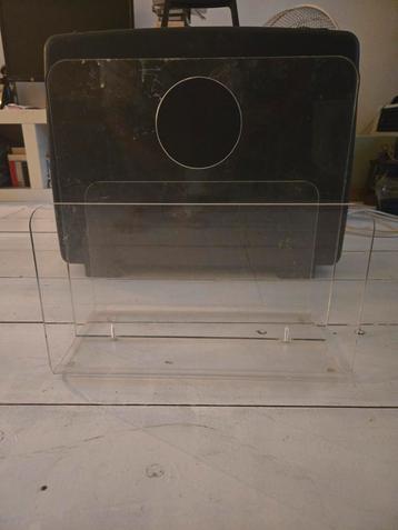 Acryl Tijdschriftenhouder / Documentenbak beschikbaar voor biedingen