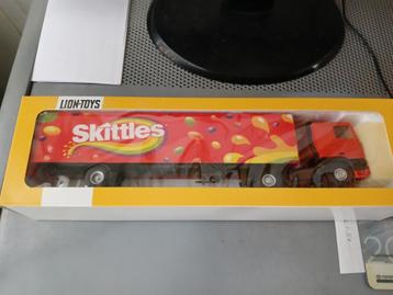 3 metalen vrachtwagens van lion toys 1:50 in doos beschikbaar voor biedingen