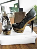 Nieuwe Jessica Simpson plateaupump met stilettohak mt. 40, Nieuw, Jessica Simpson, Ophalen of Verzenden, Bruin