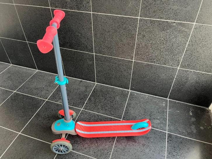 Chillafish Scotty glow 3-wiel step (ZGAN), Fietsen en Brommers, Steps, Zo goed als nieuw, Gewone step, Ophalen of Verzenden