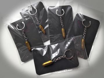 5x sleutelhangers 9mm patroon (ONKLAAR / INERT / DEKO) beschikbaar voor biedingen